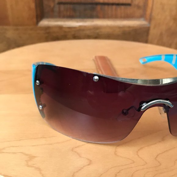 FINAL PRICE - D&D Full Frame Wrap-Around Sunglasses w/Blue Logo Arms #7 - Picture 2 of 9